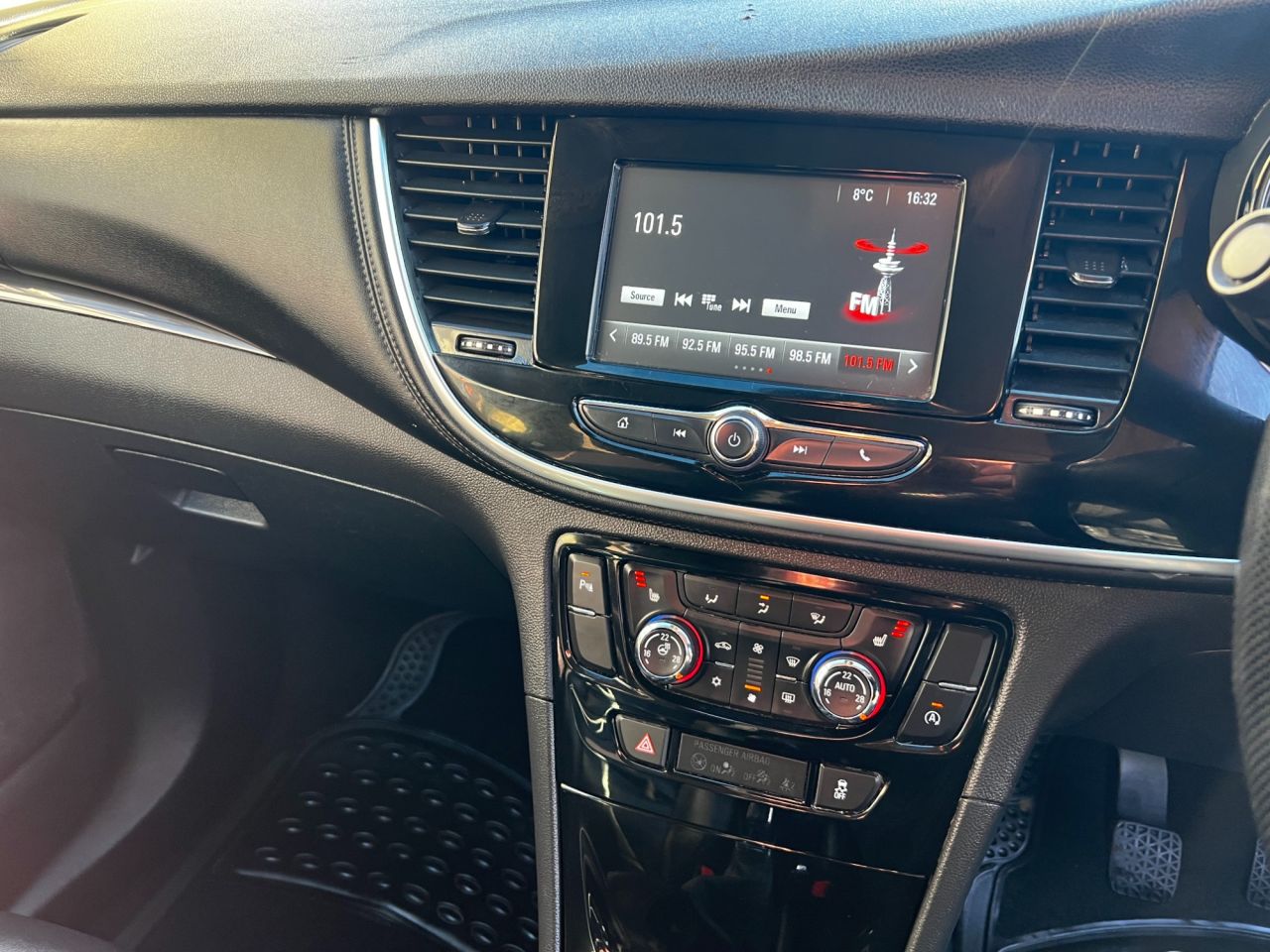 2018 VAUXHALL MOKKA X 1.4i Turbo ecoTEC Elite SUV 5dr Petrol Manual Euro 6 (s/s) (140 ps) - vehicle photo 10 for sale on PureCar