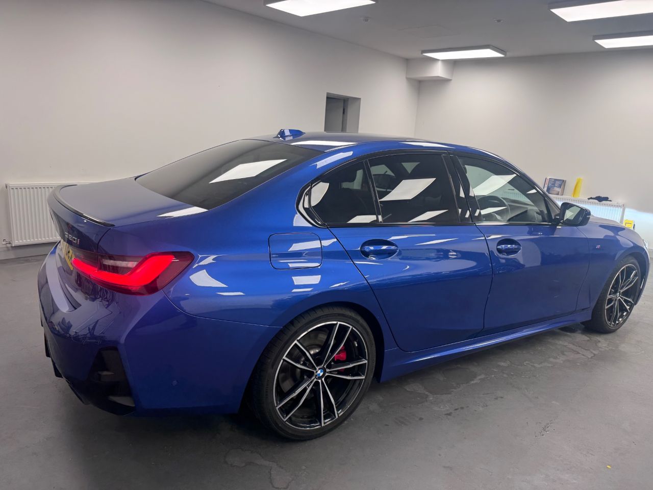 BMW 3 SERIES 2024