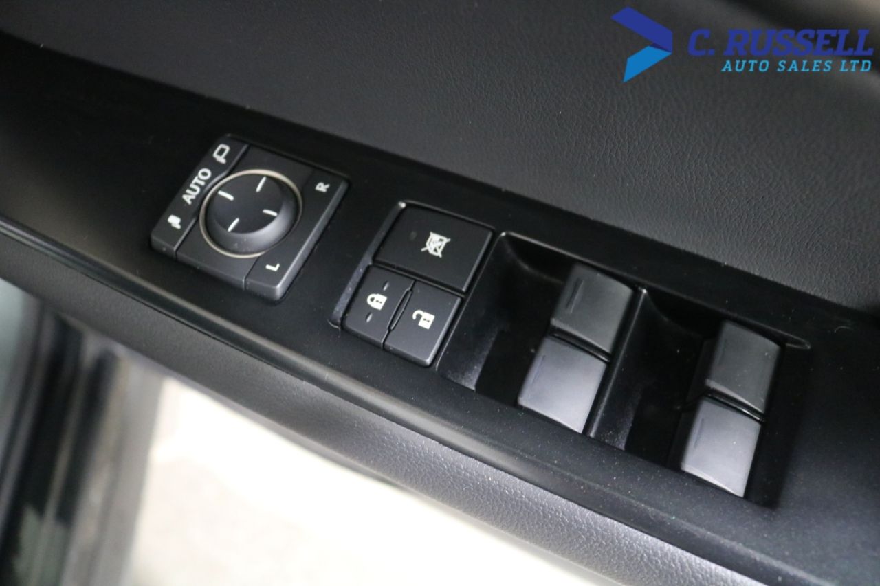 2023 LEXUS UX 2.0 250h F Sport Design SUV 5dr Petrol Hybrid E-CVT Euro 6 (s/s) (184 ps) - vehicle photo 23 for sale on PureCar