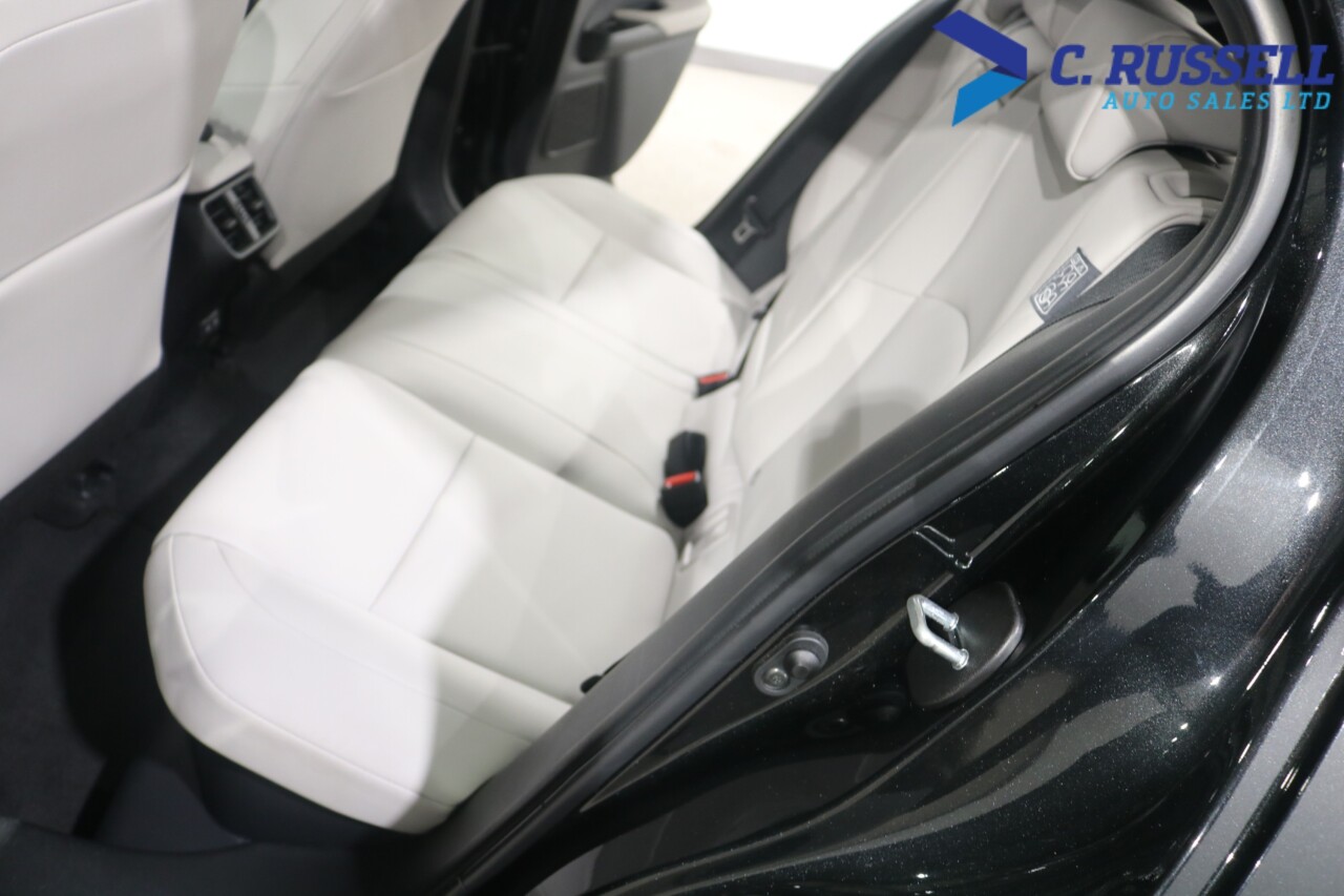 2023 LEXUS UX 2.0 250h F Sport Design SUV 5dr Petrol Hybrid E-CVT Euro 6 (s/s) (184 ps) - vehicle photo 28 for sale on PureCar