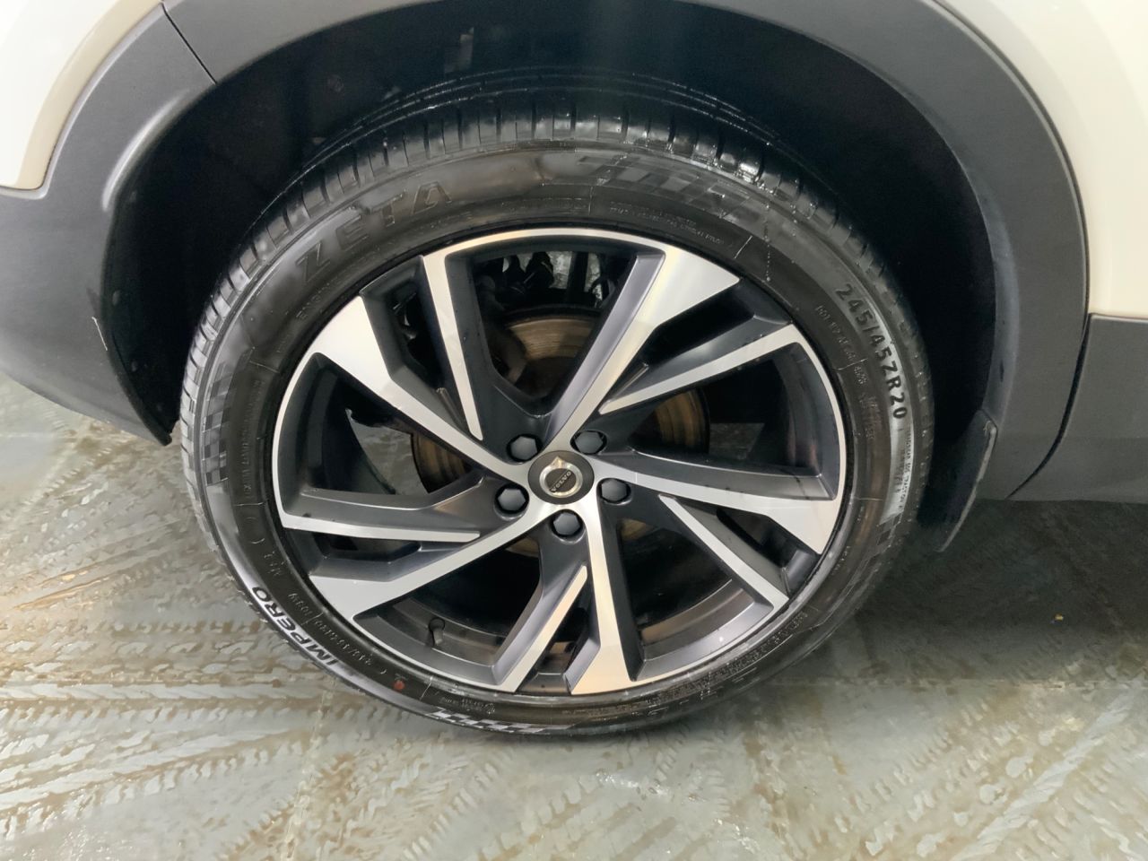 2020 VOLVO XC40 2.0 D4 R-Design Pro SUV 5dr Diesel Auto AWD Euro 6 (s/s) (190 ps) - vehicle photo 24 for sale on PureCar