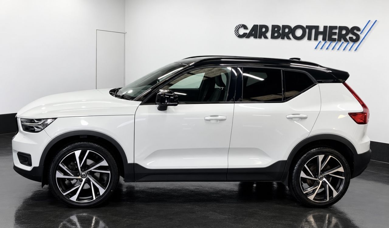 2020 VOLVO XC40 2.0 D4 R-Design Pro SUV 5dr Diesel Auto AWD Euro 6 (s/s) (190 ps) - vehicle photo 5 for sale on PureCar
