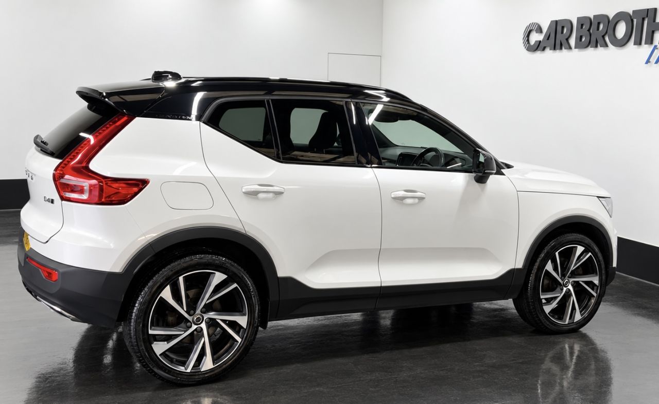 2020 VOLVO XC40 2.0 D4 R-Design Pro SUV 5dr Diesel Auto AWD Euro 6 (s/s) (190 ps) - vehicle photo 8 for sale on PureCar
