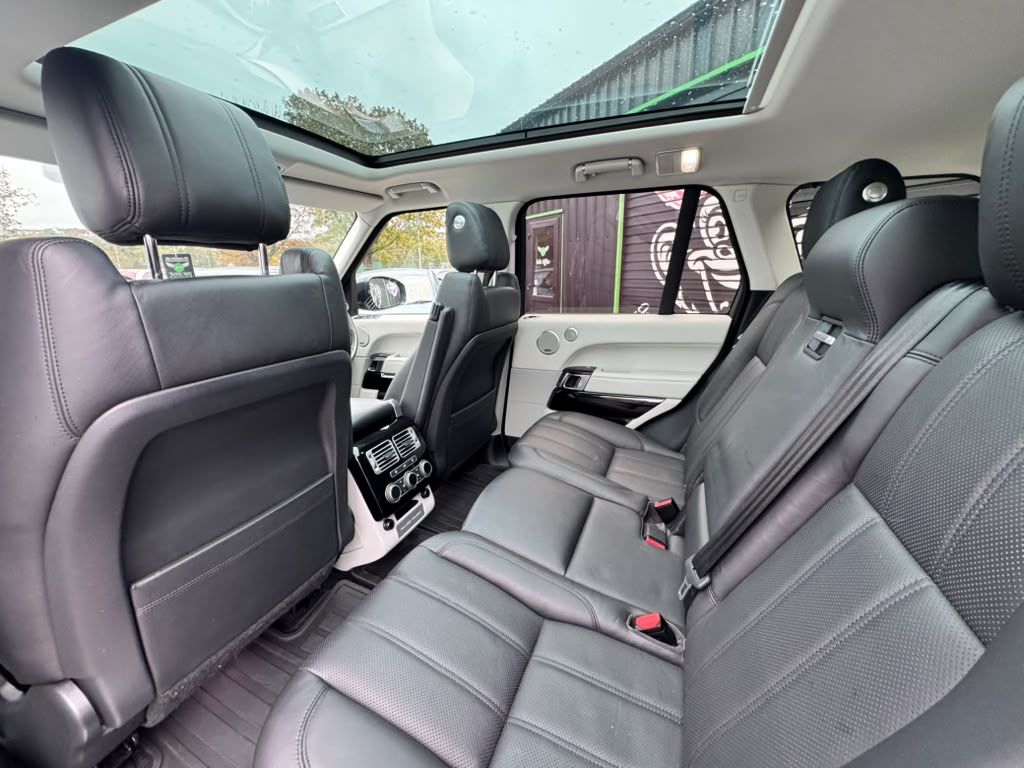 2017 LAND ROVER RANGE ROVER 3.0 TD V6 Vogue SUV 5dr Diesel Auto 4WD Euro 6 (s/s) (258 ps) - vehicle photo 12 for sale on PureCar