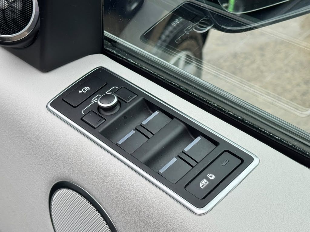 2017 LAND ROVER RANGE ROVER 3.0 TD V6 Vogue SUV 5dr Diesel Auto 4WD Euro 6 (s/s) (258 ps) - vehicle photo 24 for sale on PureCar