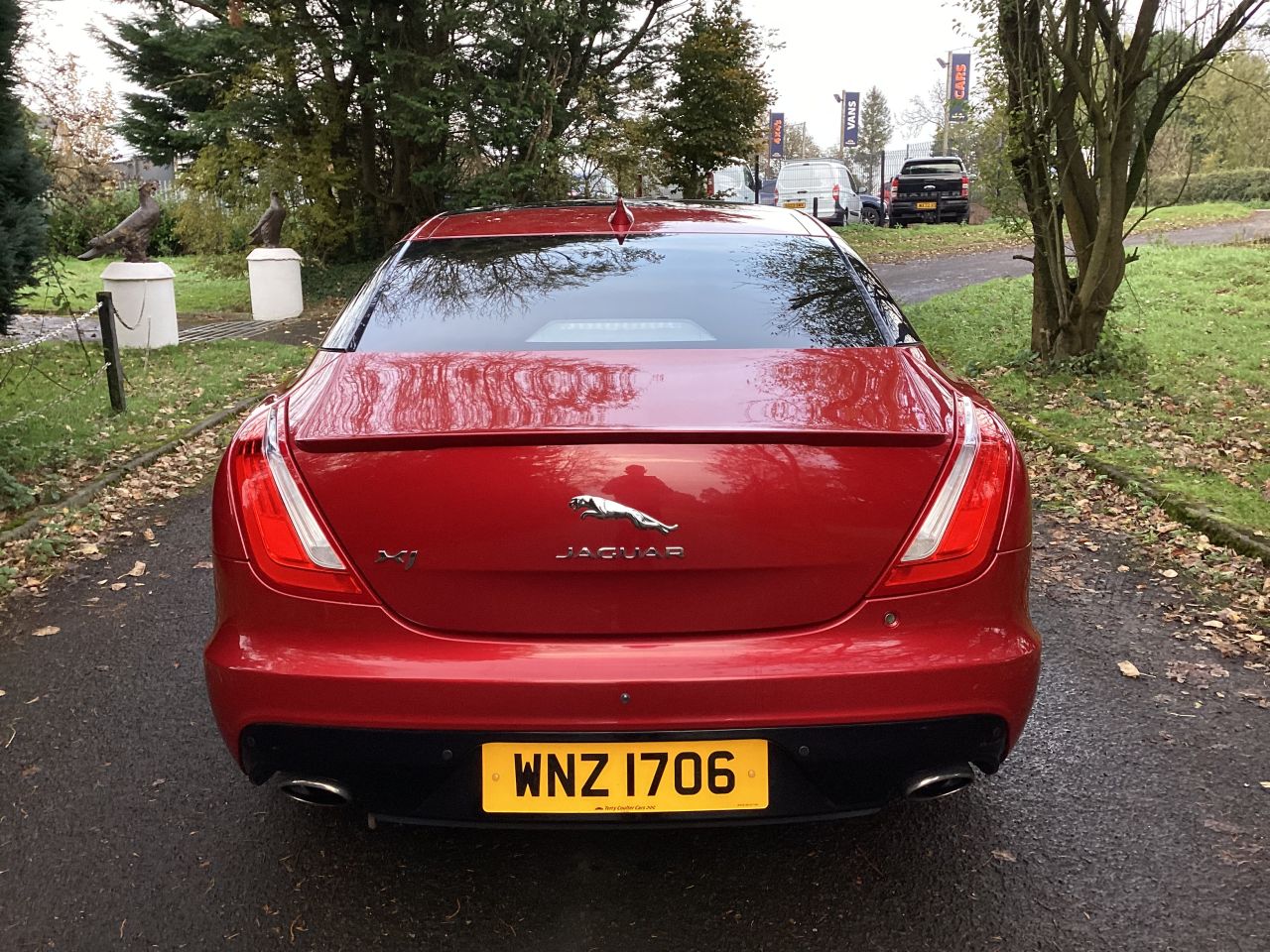 2016 JAGUAR XJ 3.0d V6 R-Sport Saloon 4dr Diesel Auto Euro 6 (s/s) (300 ps) - vehicle photo 9 for sale on PureCar