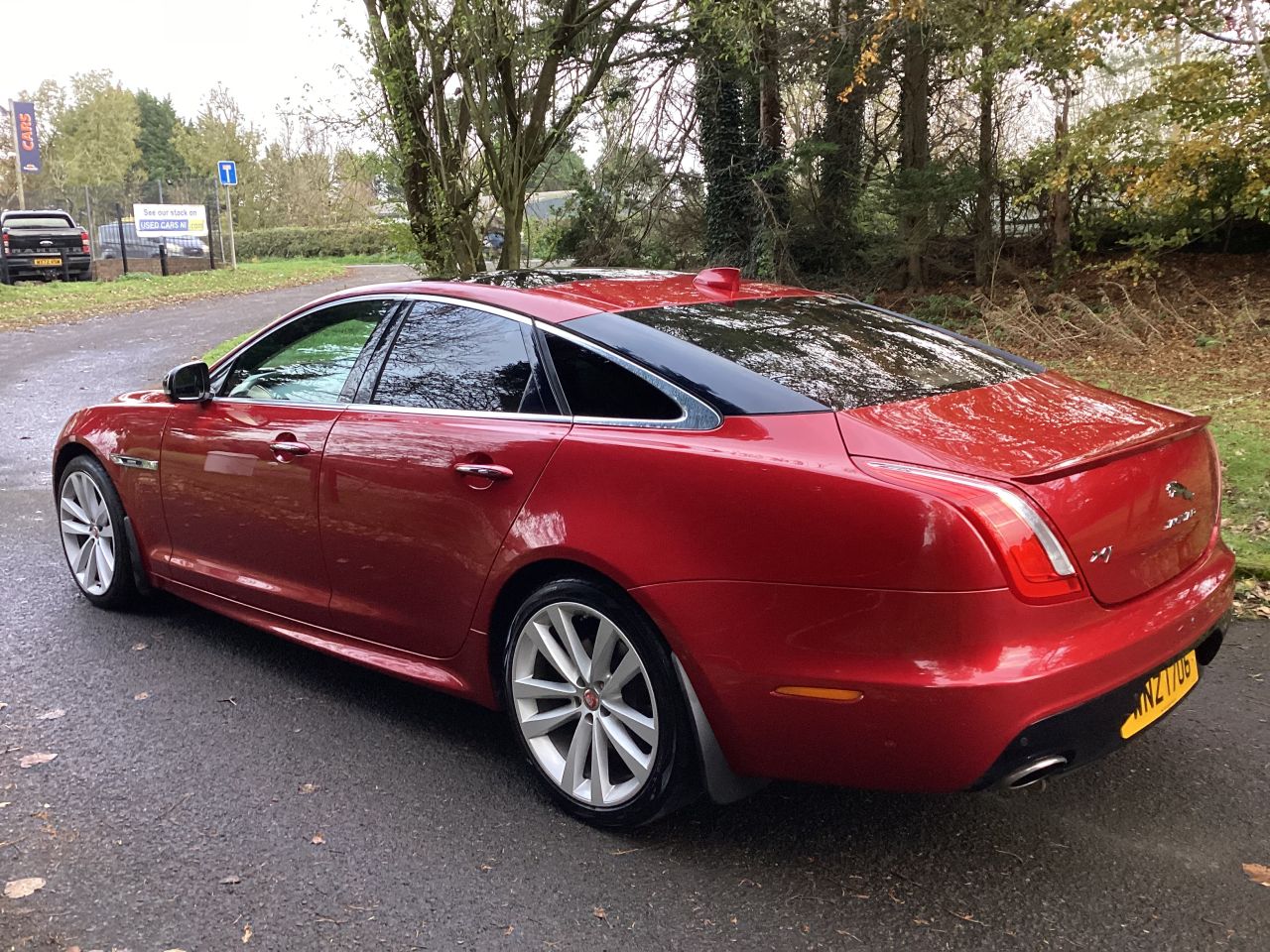 2016 JAGUAR XJ 3.0d V6 R-Sport Saloon 4dr Diesel Auto Euro 6 (s/s) (300 ps) - vehicle photo 11 for sale on PureCar