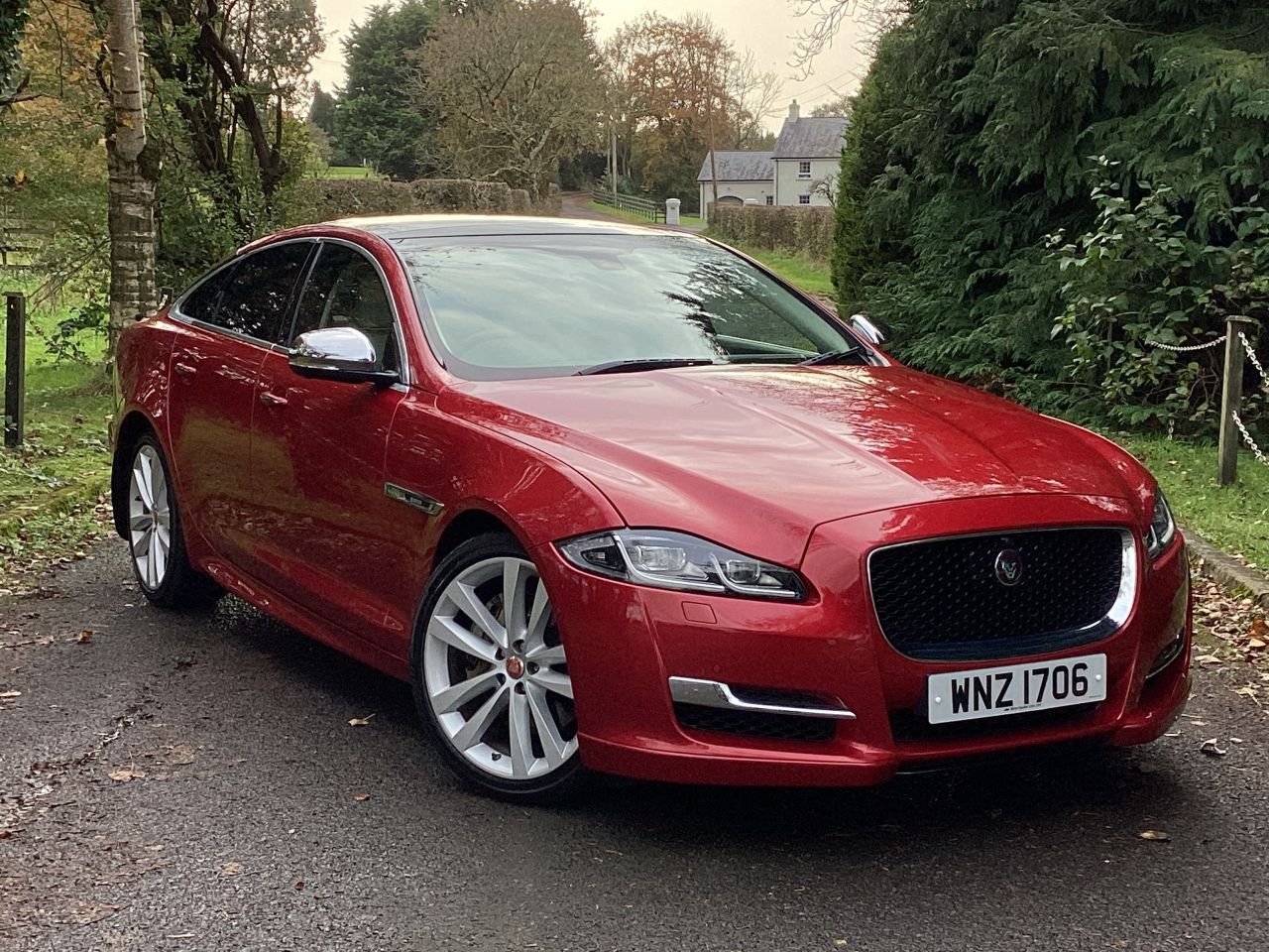 2016 JAGUAR XJ 3.0d V6 R-Sport Saloon 4dr Diesel Auto Euro 6 (s/s) (300 ps) - vehicle photo 3 for sale on PureCar
