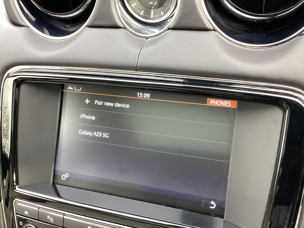 2016 JAGUAR XJ 3.0d V6 R-Sport Saloon 4dr Diesel Auto Euro 6 (s/s) (300 ps) - vehicle photo 30 for sale on PureCar