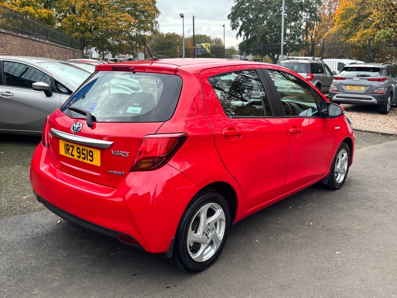 2015 TOYOTA YARIS 1.5 VVT-h Icon Hatchback 5dr Petrol Hybrid E-CVT Euro 6 (101 ps) - vehicle photo 7 for sale on PureCar
