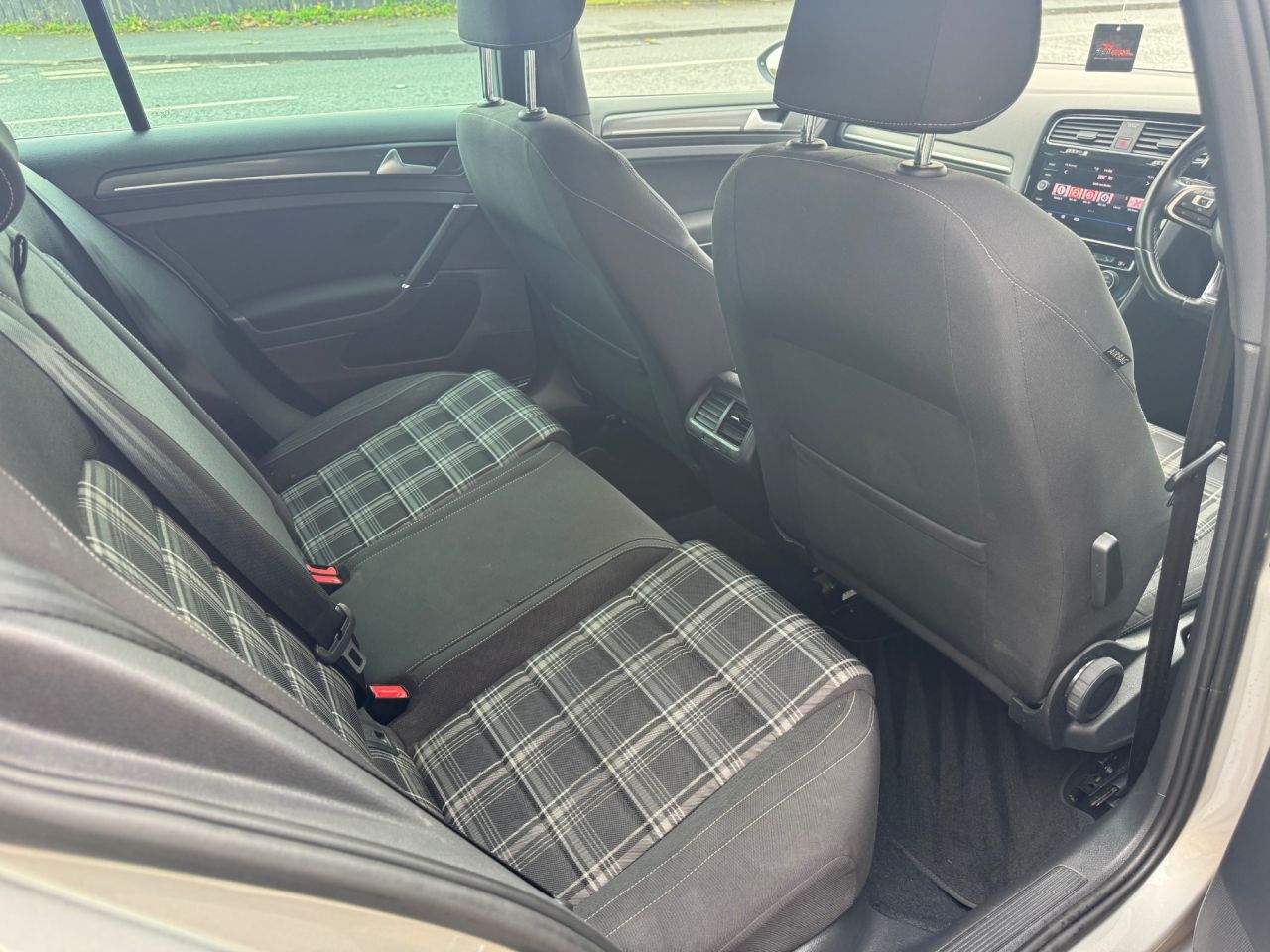 2019 VOLKSWAGEN GOLF 2.0 TDI GTD Hatchback 5dr Diesel DSG Euro 6 (s/s) (184 ps) - vehicle photo 10 for sale on PureCar