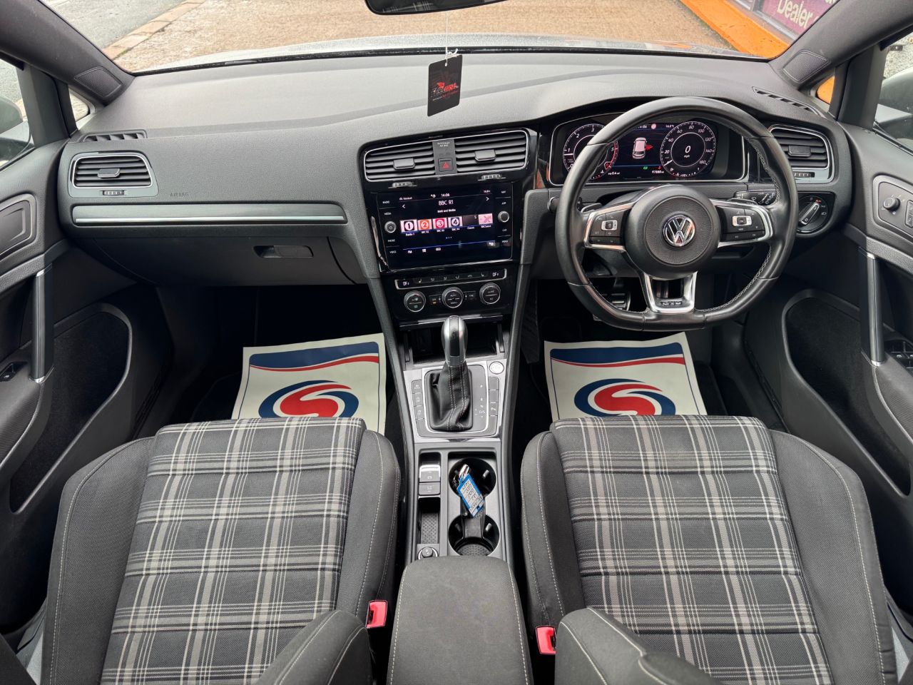 2019 VOLKSWAGEN GOLF 2.0 TDI GTD Hatchback 5dr Diesel DSG Euro 6 (s/s) (184 ps) - vehicle photo 12 for sale on PureCar
