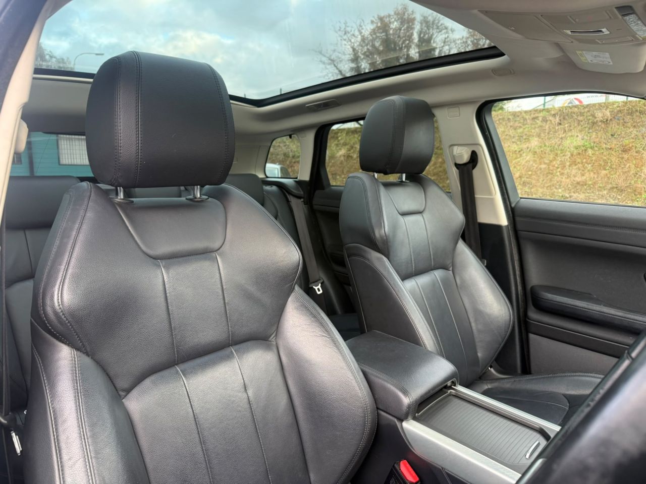 2016 LAND ROVER RANGE ROVER EVOQUE 2.0 TD4 SE SUV 5dr Diesel Manual 4WD Euro 6 (s/s) (180 ps) - vehicle photo 25 for sale on PureCar