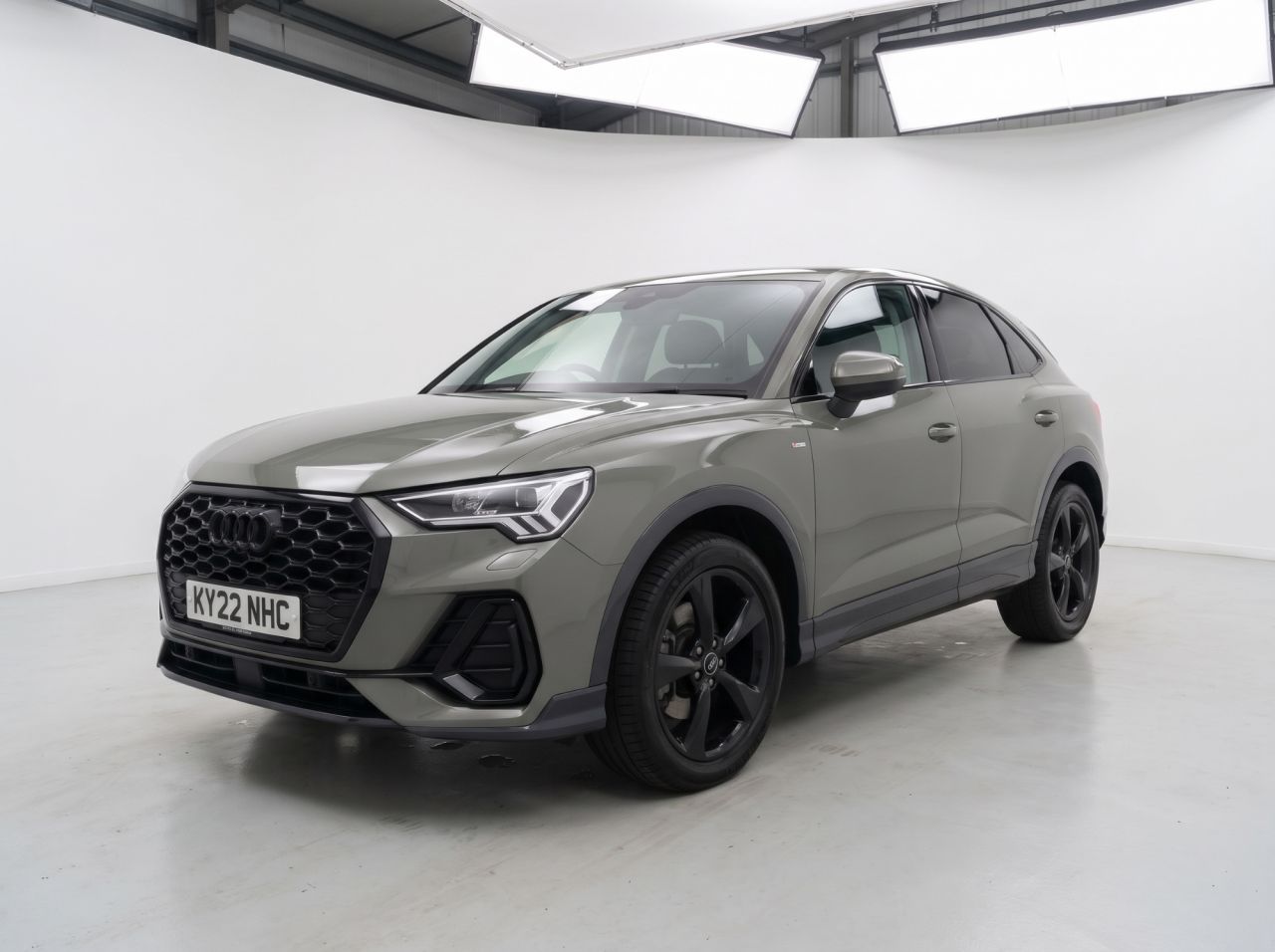 2022 Audi Q3