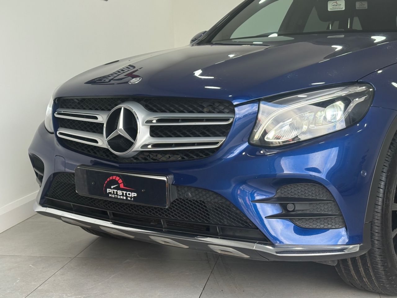 2017 MERCEDES GLC 2.1 GLC250d AMG Line (Premium Plus) SUV 5dr Diesel G-Tronic 4MATIC Euro 6 ( - vehicle photo 3 for sale on PureCar