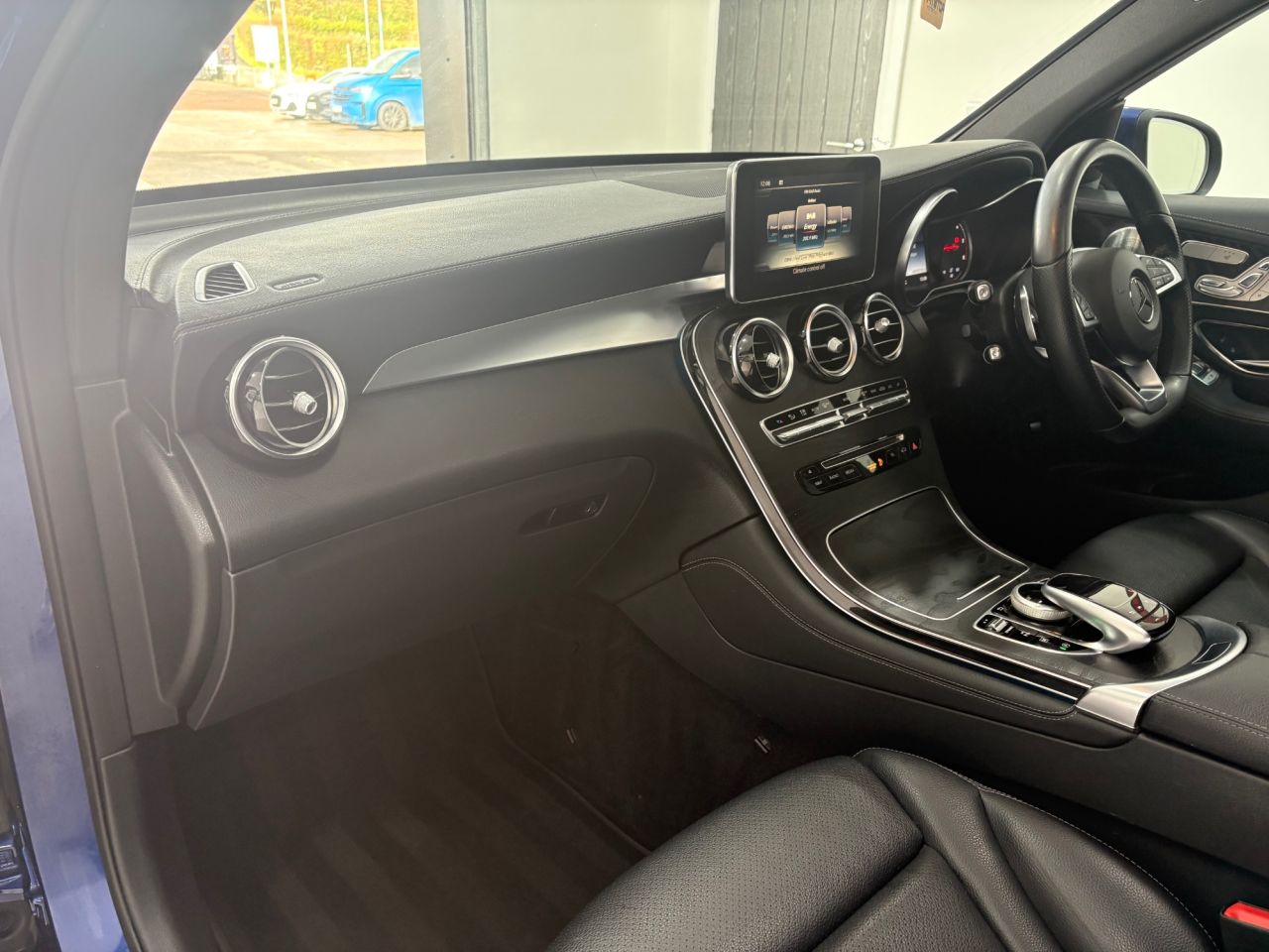 2017 MERCEDES GLC 2.1 GLC250d AMG Line (Premium Plus) SUV 5dr Diesel G-Tronic 4MATIC Euro 6 ( - vehicle photo 28 for sale on PureCar