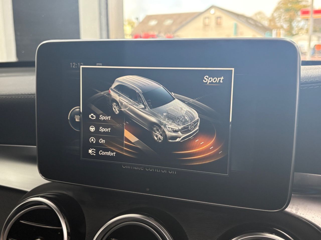 2017 MERCEDES GLC 2.1 GLC250d AMG Line (Premium Plus) SUV 5dr Diesel G-Tronic 4MATIC Euro 6 ( - vehicle photo 47 for sale on PureCar