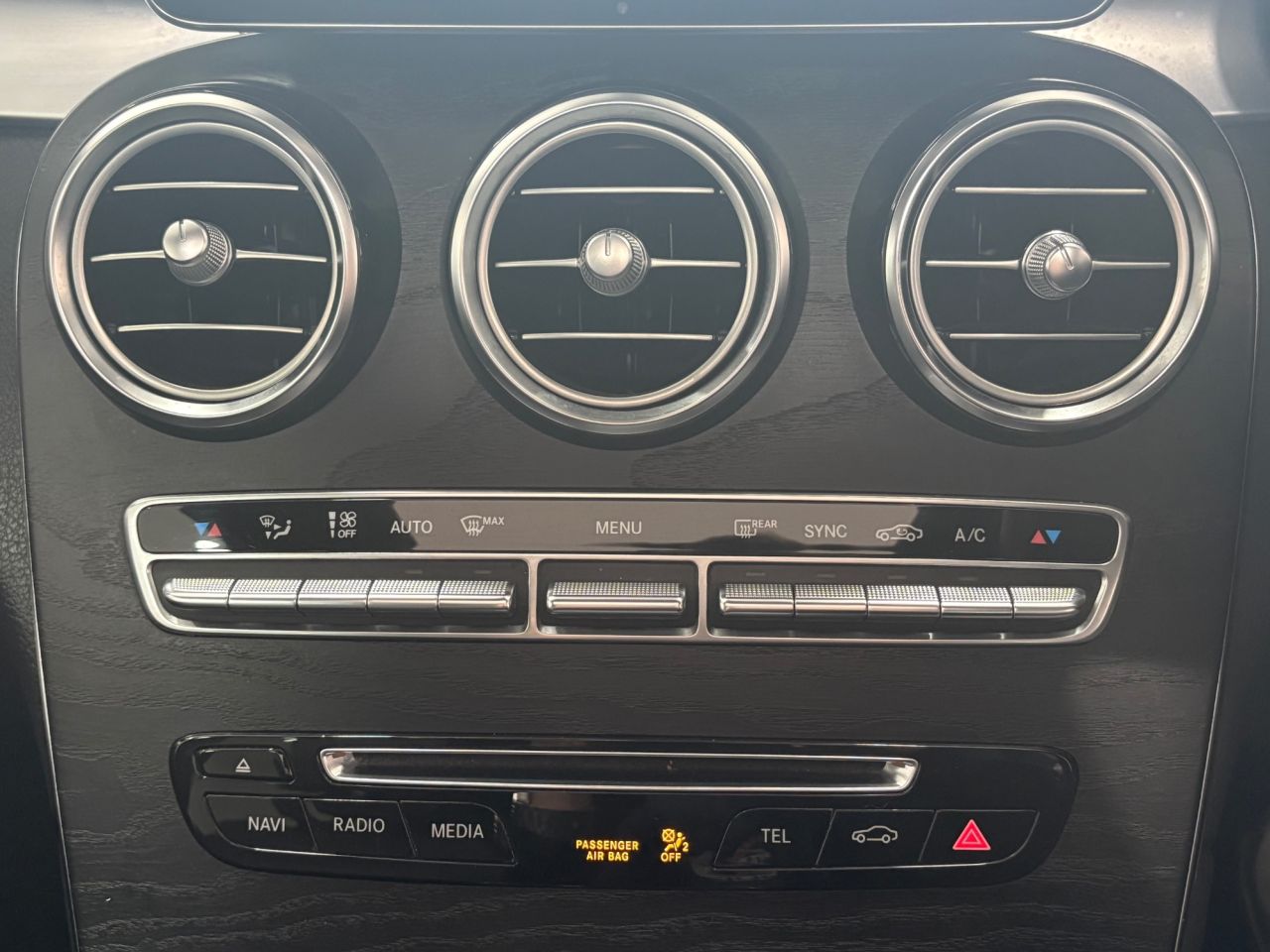 2017 MERCEDES GLC 2.1 GLC250d AMG Line (Premium Plus) SUV 5dr Diesel G-Tronic 4MATIC Euro 6 ( - vehicle photo 48 for sale on PureCar