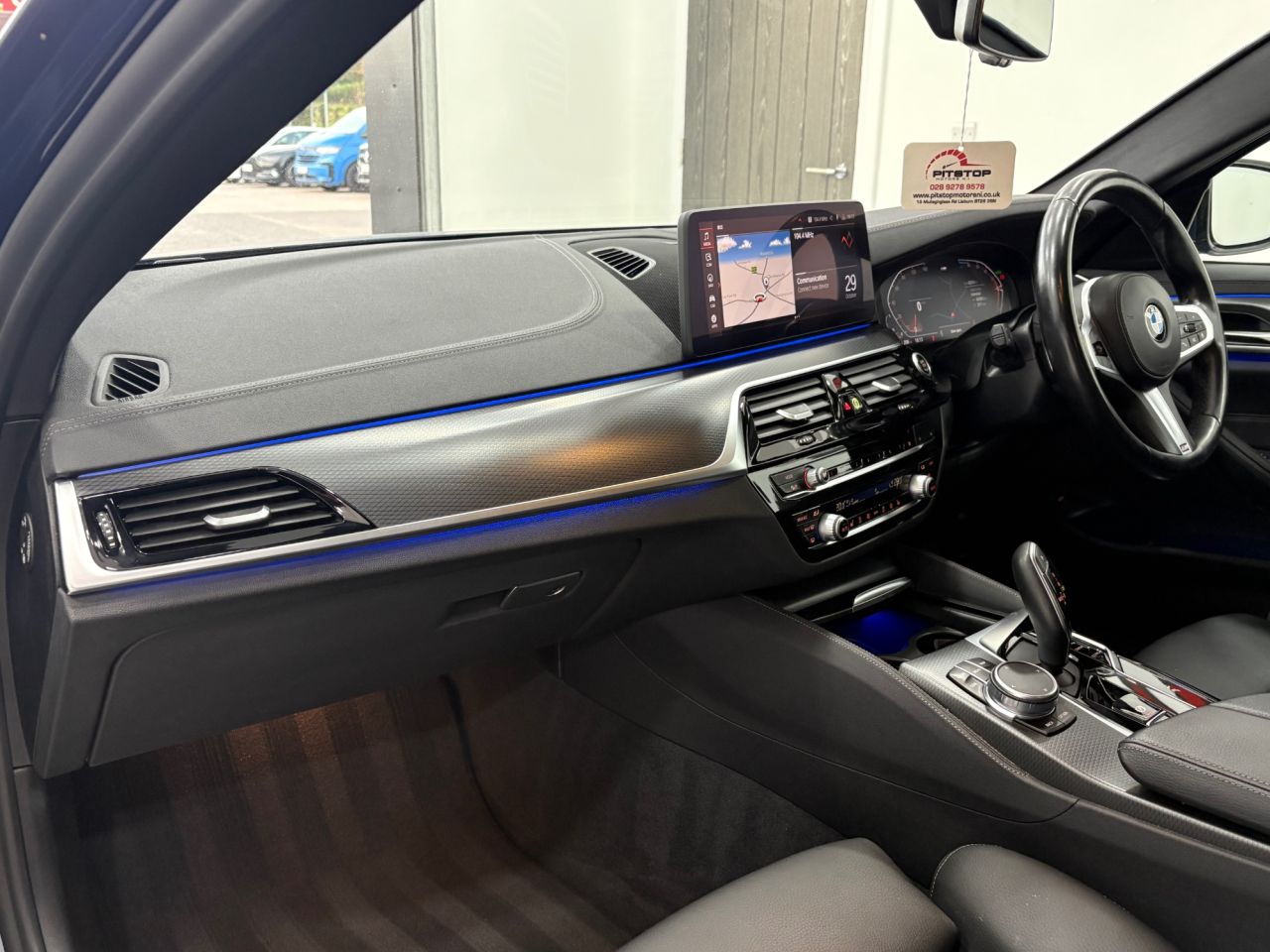2021 BMW 5 SERIES 2.0 520d MHT M Sport Saloon 4dr Diesel Hybrid Steptronic Euro 6 (s/s) (190 - vehicle photo 27 for sale on PureCar