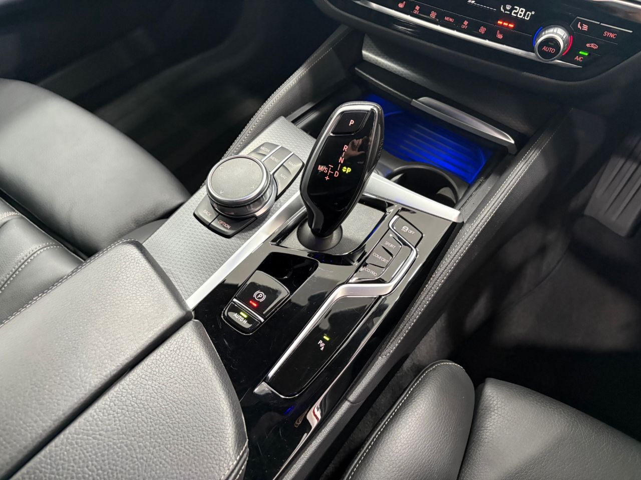 2021 BMW 5 SERIES 2.0 520d MHT M Sport Saloon 4dr Diesel Hybrid Steptronic Euro 6 (s/s) (190 - vehicle photo 48 for sale on PureCar