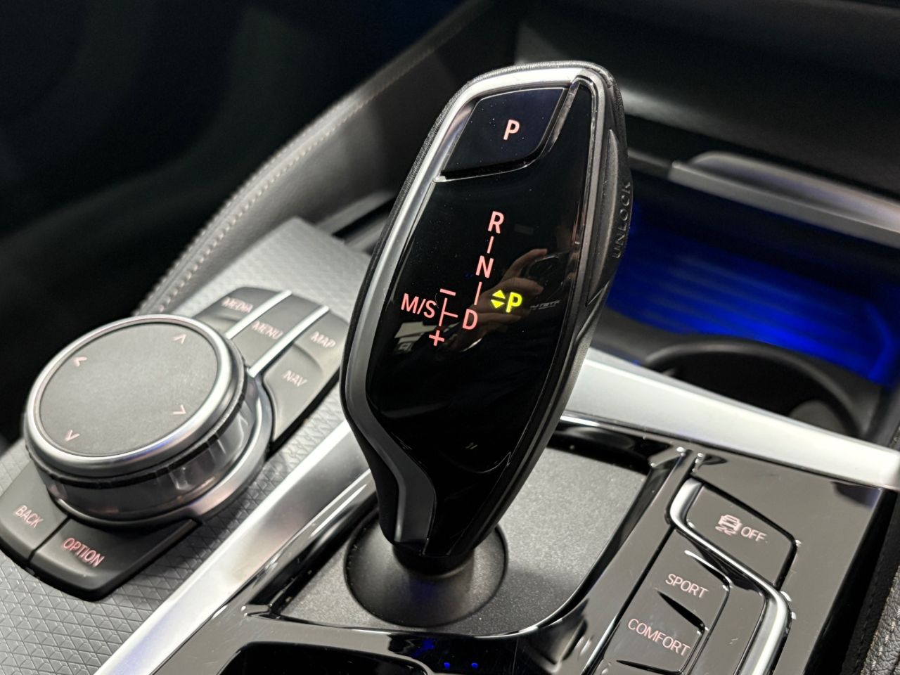 2021 BMW 5 SERIES 2.0 520d MHT M Sport Saloon 4dr Diesel Hybrid Steptronic Euro 6 (s/s) (190 - vehicle photo 49 for sale on PureCar