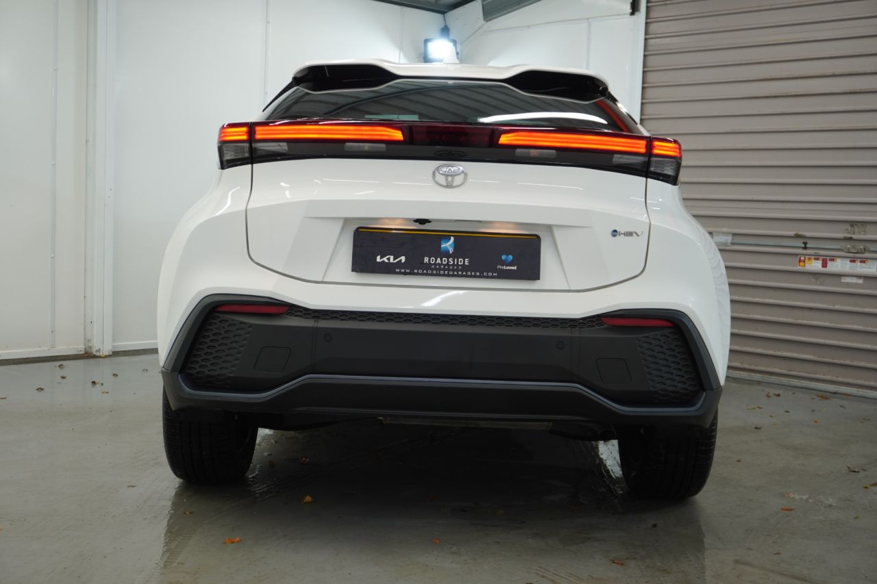 2025 TOYOTA C-HR 1.8 VVT-h Design SUV 5dr Petrol Hybrid CVT Euro 6 (s/s) (140 ps) - vehicle photo 18 for sale on PureCar