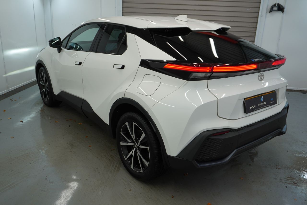 2025 TOYOTA C-HR 1.8 VVT-h Design SUV 5dr Petrol Hybrid CVT Euro 6 (s/s) (140 ps) - vehicle photo 19 for sale on PureCar