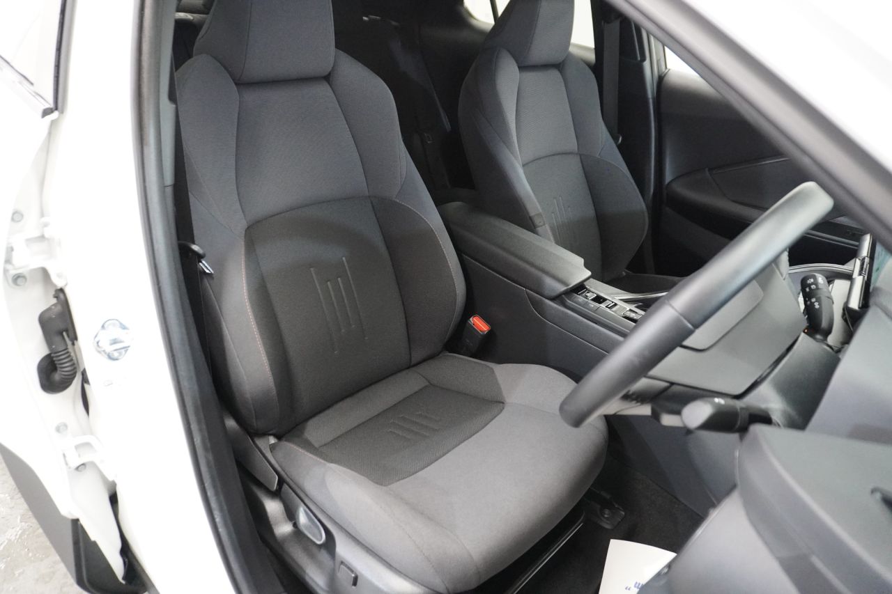 2025 TOYOTA C-HR 1.8 VVT-h Design SUV 5dr Petrol Hybrid CVT Euro 6 (s/s) (140 ps) - vehicle photo 25 for sale on PureCar