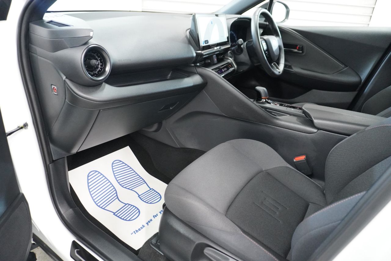 2025 TOYOTA C-HR 1.8 VVT-h Design SUV 5dr Petrol Hybrid CVT Euro 6 (s/s) (140 ps) - vehicle photo 35 for sale on PureCar
