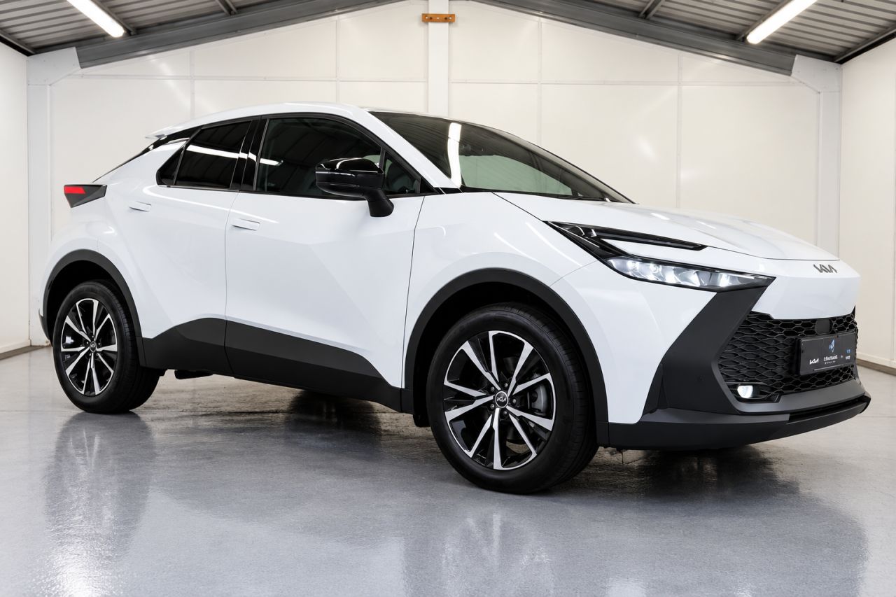 TOYOTA C-HR 2025