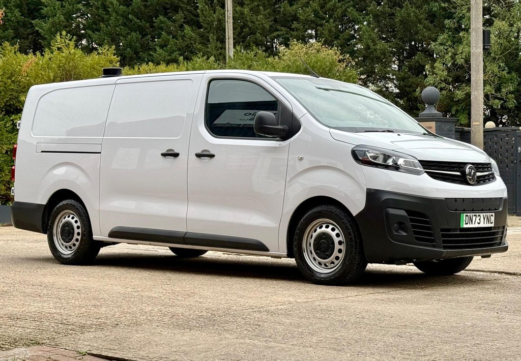 2023 VAUXHALL VIVARO