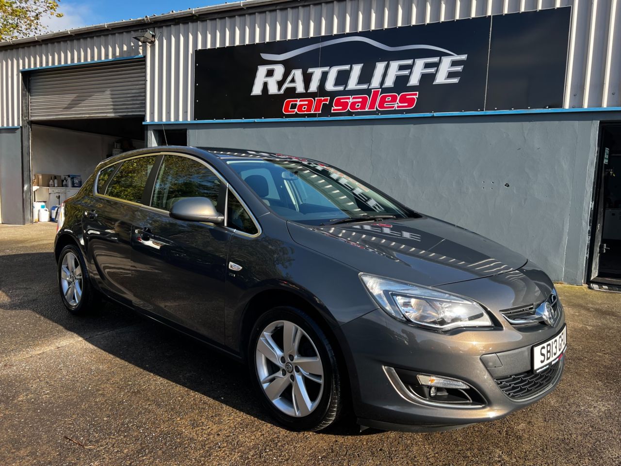 VAUXHALL ASTRA 2013