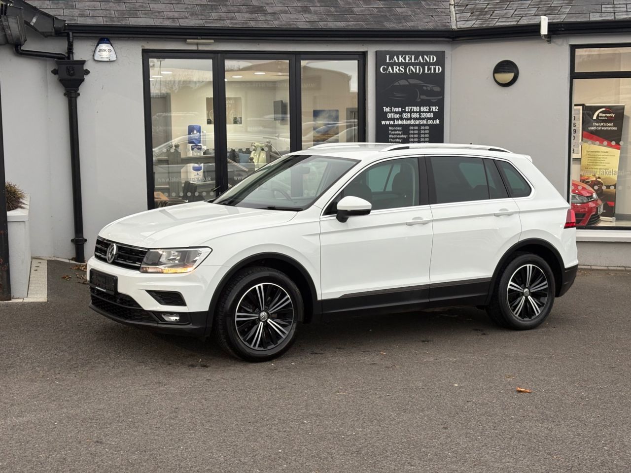 2019 VOLKSWAGEN TIGUAN 2.0 TDI SE Navigation SUV 5dr Diesel Manual Euro 6 (s/s) (150 ps) - vehicle photo 2 for sale on PureCar