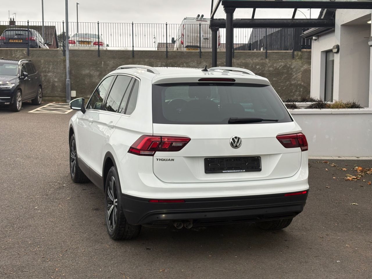 2019 VOLKSWAGEN TIGUAN 2.0 TDI SE Navigation SUV 5dr Diesel Manual Euro 6 (s/s) (150 ps) - vehicle photo 6 for sale on PureCar