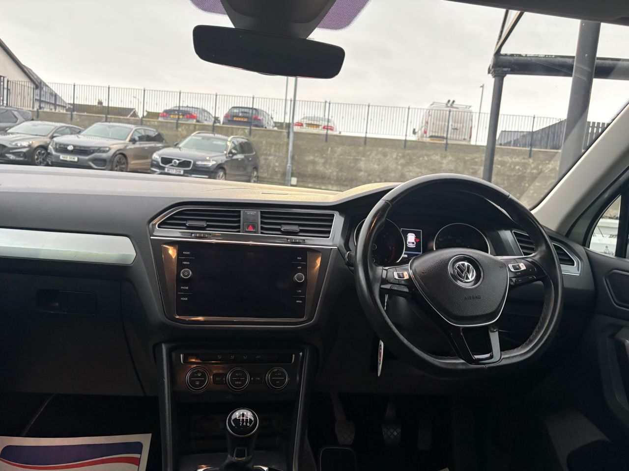 2019 VOLKSWAGEN TIGUAN 2.0 TDI SE Navigation SUV 5dr Diesel Manual Euro 6 (s/s) (150 ps) - vehicle photo 10 for sale on PureCar