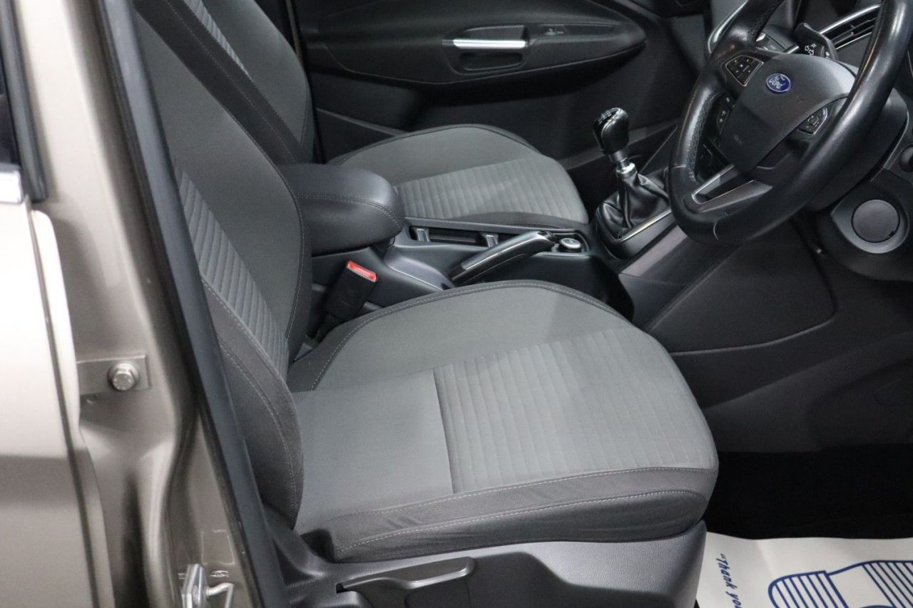 2019 FORD C-MAX 1.5 TDCi Titanium MPV 5dr Diesel Manual Euro 6 (s/s) (120 ps) PARKING SENSO - vehicle photo 24 for sale on PureCar