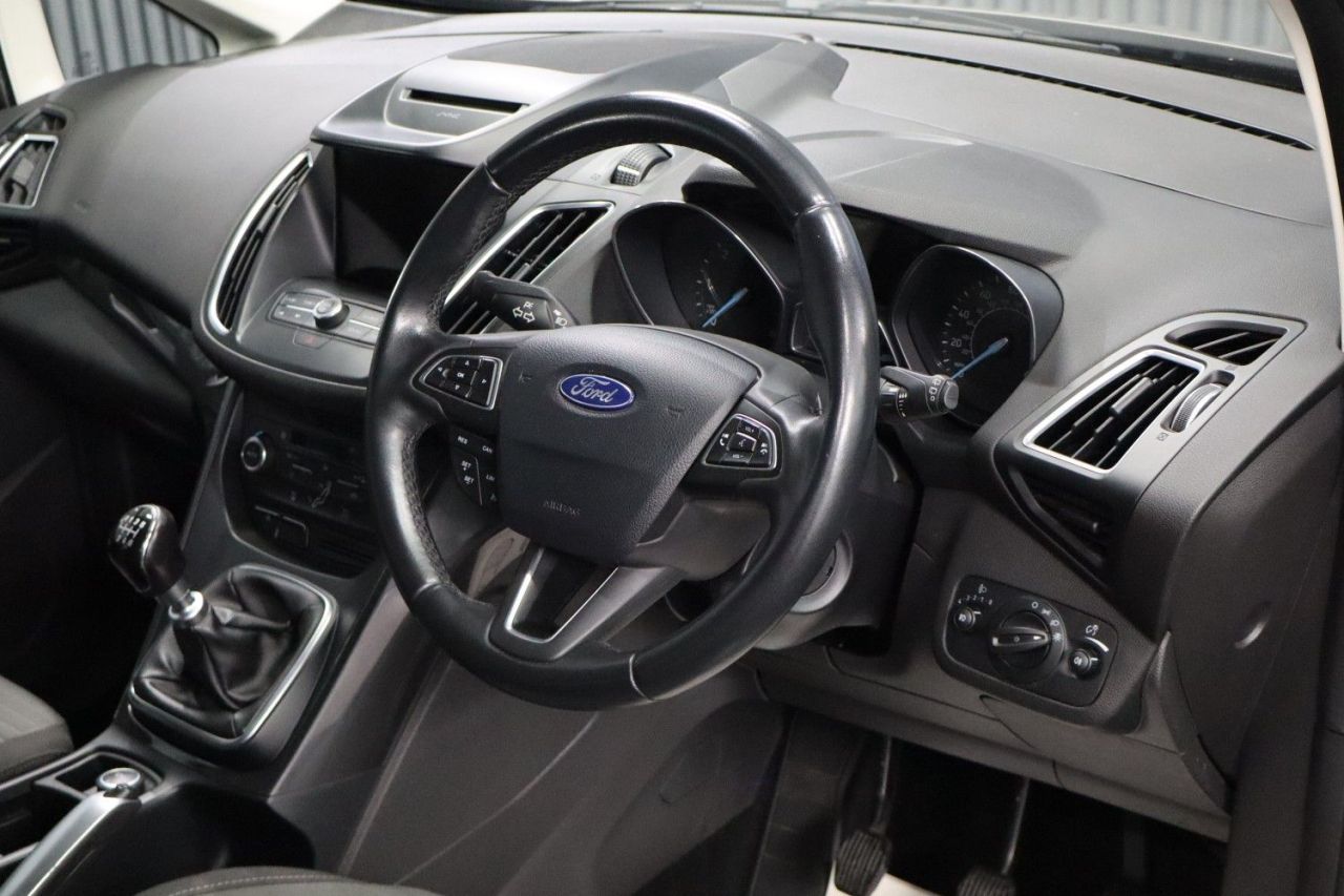 2019 FORD C-MAX 1.5 TDCi Titanium MPV 5dr Diesel Manual Euro 6 (s/s) (120 ps) PARKING SENSO - vehicle photo 25 for sale on PureCar