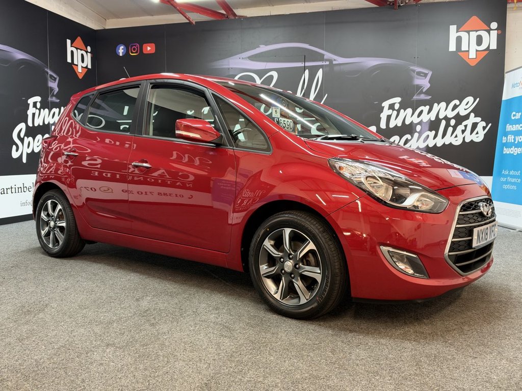 Red 2018 Hyundai ix20 Hatchback Front-wheel drive Manual