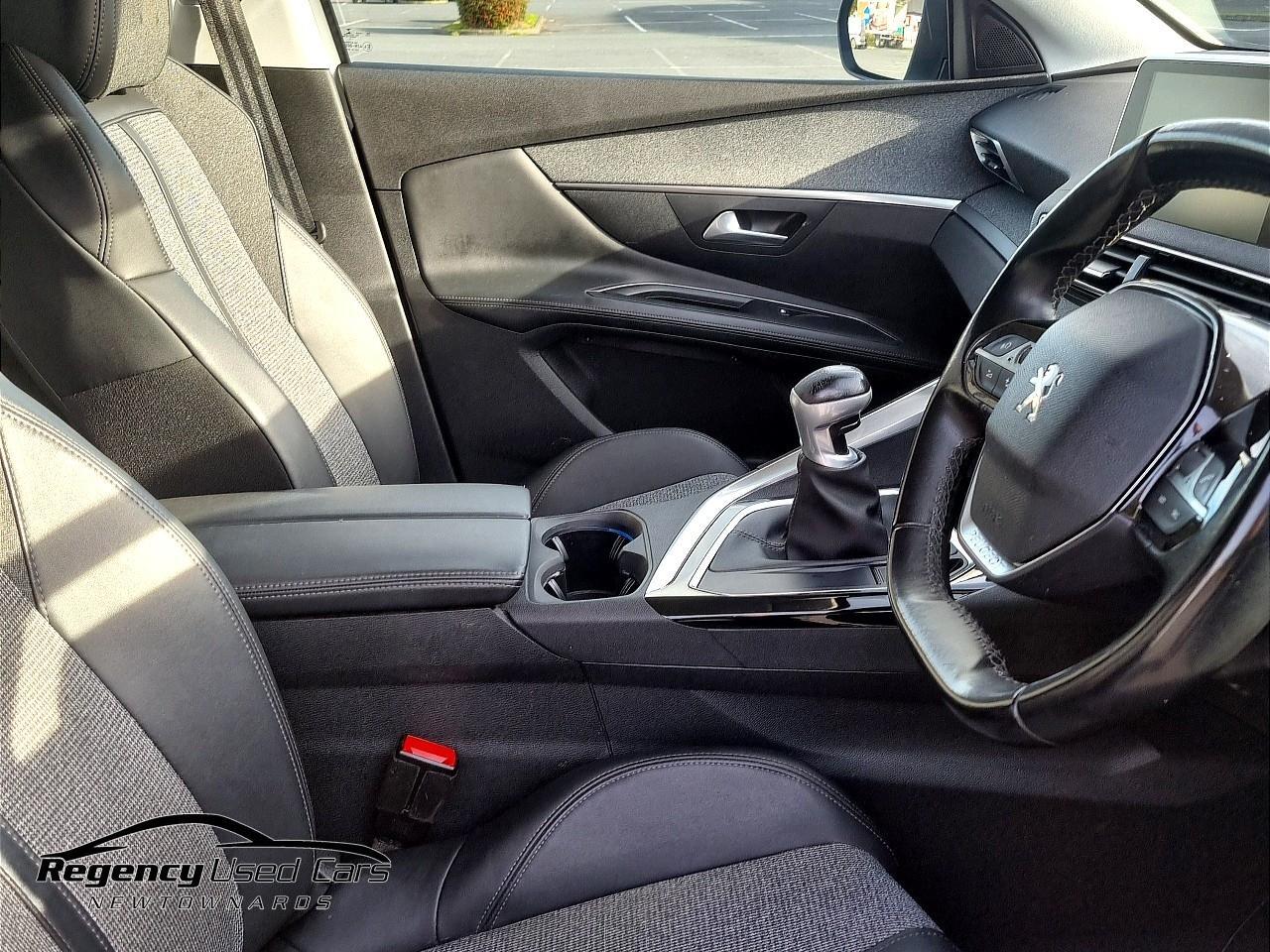 2019 PEUGEOT 1.2 PureTech Allure Euro 6 (s/s) 5dr - vehicle photo 11 for sale on PureCar