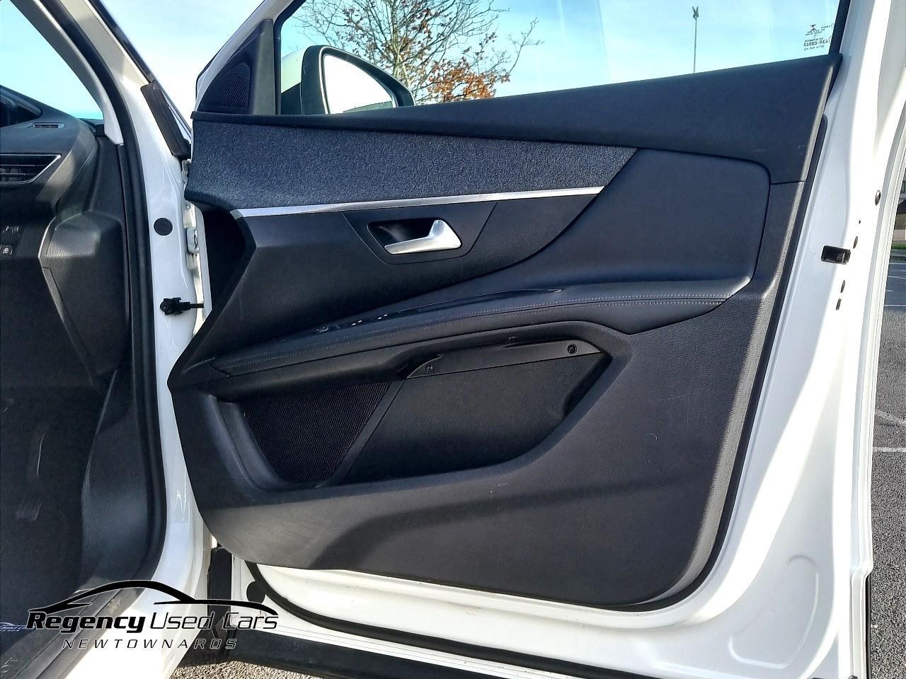 2019 PEUGEOT 1.2 PureTech Allure Euro 6 (s/s) 5dr - vehicle photo 24 for sale on PureCar