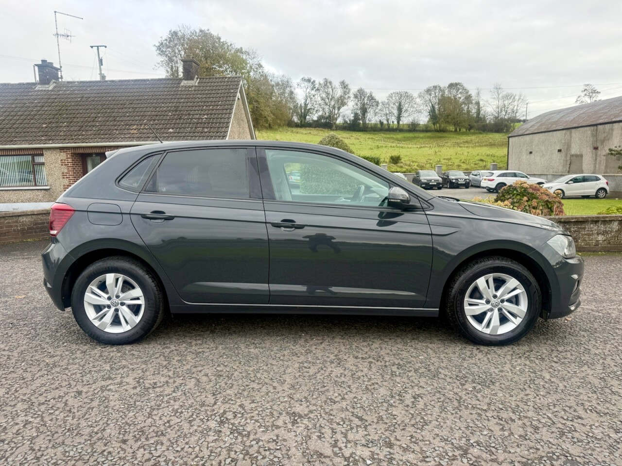 2020 VOLKSWAGEN POLO 1.0 EVO SE Hatchback (ONLY 20000 MILES, LOW INSURANCE) - vehicle photo 2 for sale on PureCar
