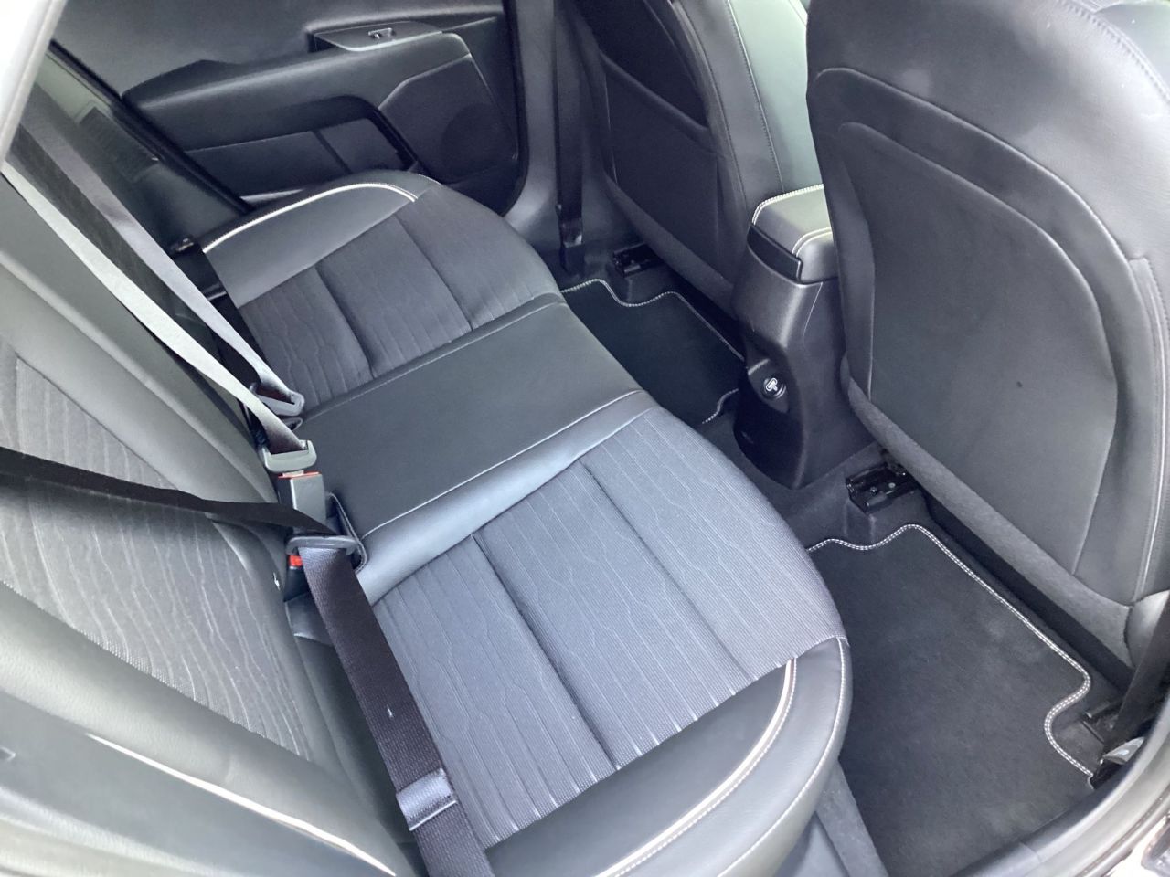 2023 KIA STONIC 1.0 T-GDi MHEV GT-Line S SUV 5dr Petrol Hybrid Manual Euro 6 (s/s) (118 bhp - vehicle photo 8 for sale on PureCar