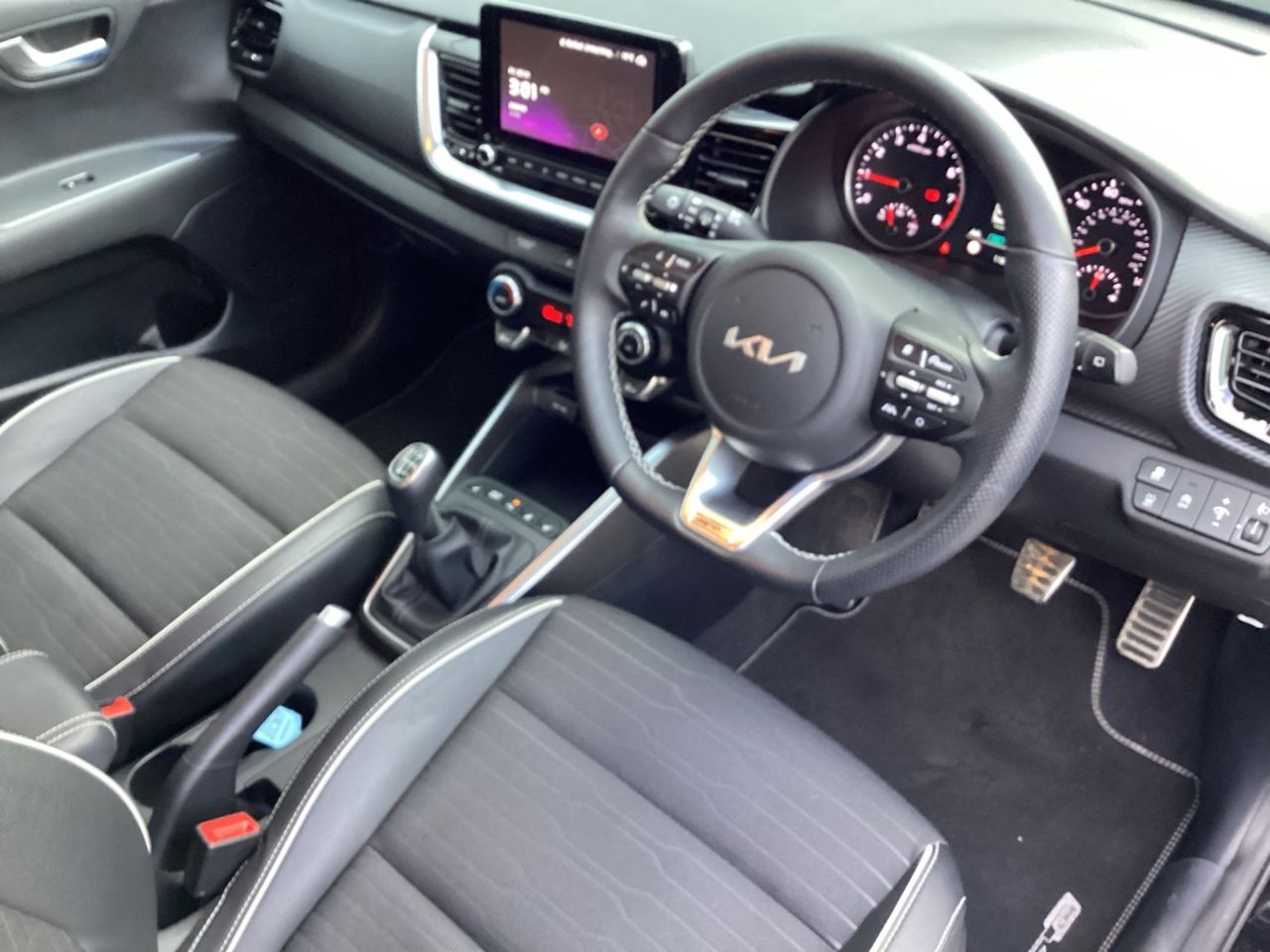 2023 KIA STONIC 1.0 T-GDi MHEV GT-Line S SUV 5dr Petrol Hybrid Manual Euro 6 (s/s) (118 bhp - vehicle photo 11 for sale on PureCar