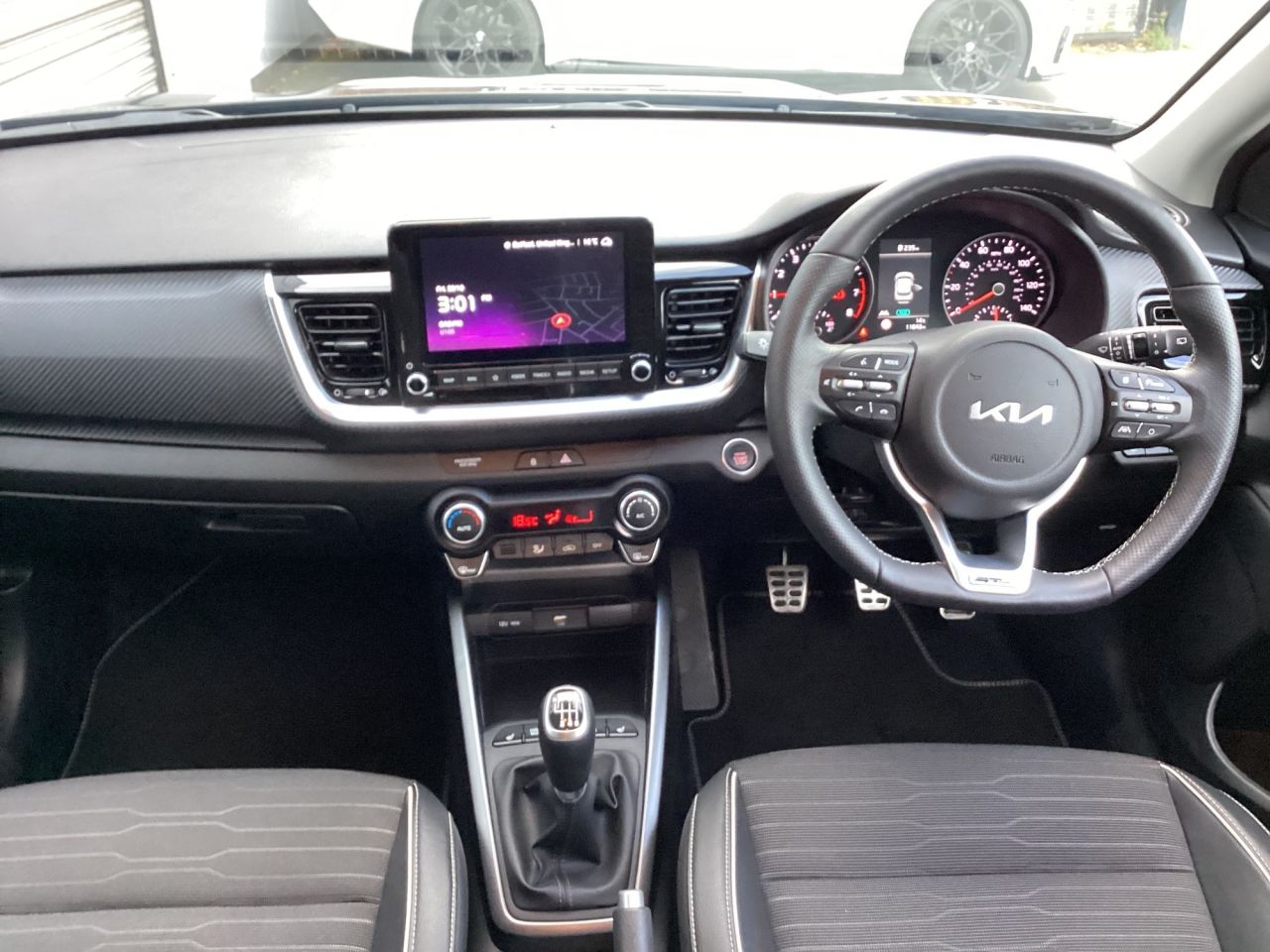 2023 KIA STONIC 1.0 T-GDi MHEV GT-Line S SUV 5dr Petrol Hybrid Manual Euro 6 (s/s) (118 bhp - vehicle photo 12 for sale on PureCar