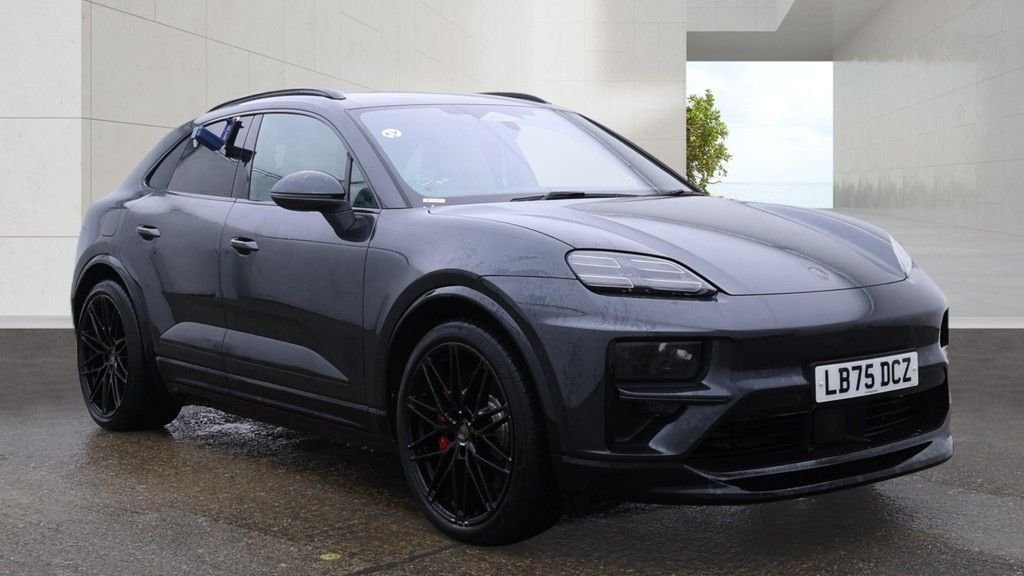 2025 Porsche Macan