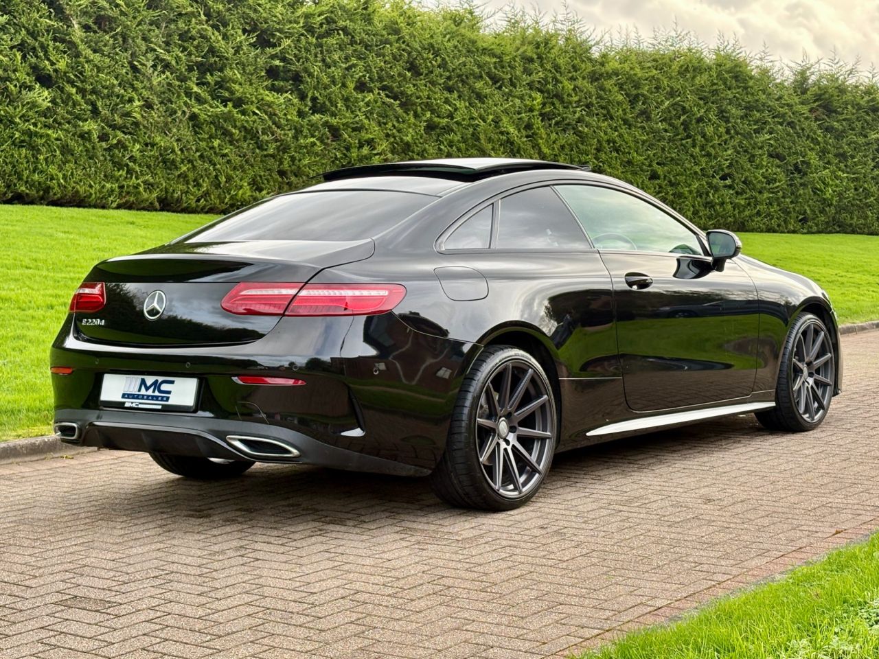 2018 MERCEDES E CLASS 2.0 E220d AMG Line (Premium) Coupe 2dr Diesel G-Tronic+ Euro 6 (s/s) (194 p - vehicle photo 3 for sale on PureCar