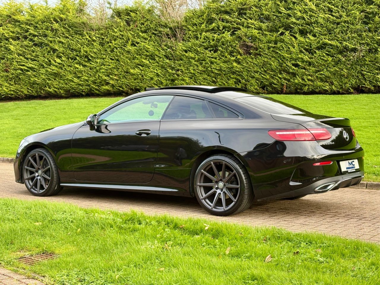 2018 MERCEDES E CLASS 2.0 E220d AMG Line (Premium) Coupe 2dr Diesel G-Tronic+ Euro 6 (s/s) (194 p - vehicle photo 6 for sale on PureCar