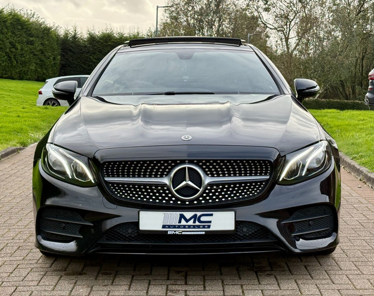 2018 MERCEDES E CLASS 2.0 E220d AMG Line (Premium) Coupe 2dr Diesel G-Tronic+ Euro 6 (s/s) (194 p - vehicle photo 10 for sale on PureCar