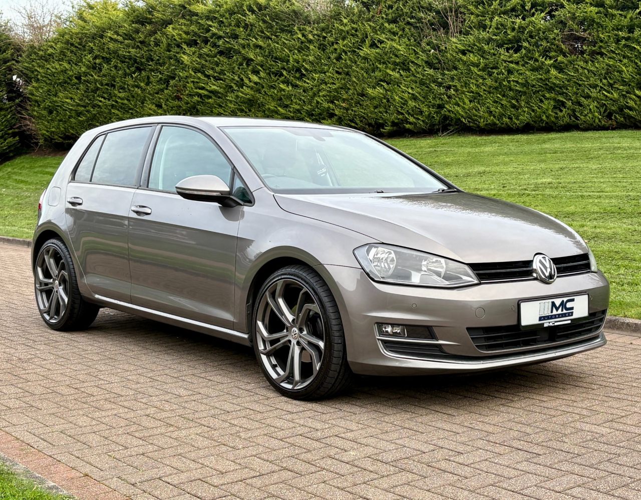 VOLKSWAGEN GOLF 2015