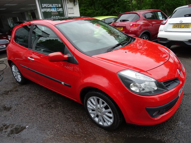2006 55 Renault Clio 1.4 DYNAMIQUE S 16V 3d 98 BHP